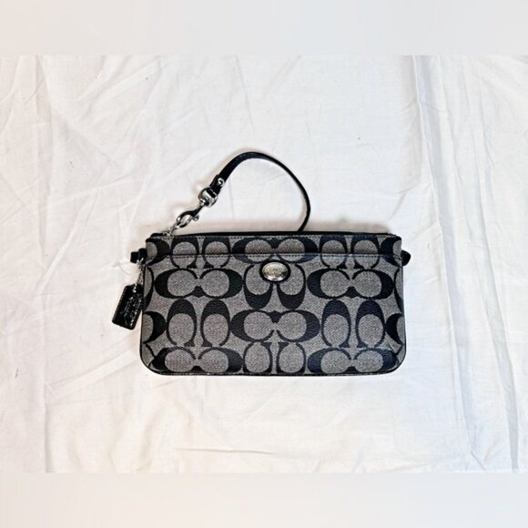Coach Peyton Black Signature Coated Canvas Card Wallet Wristlet - Picture 1 of 6